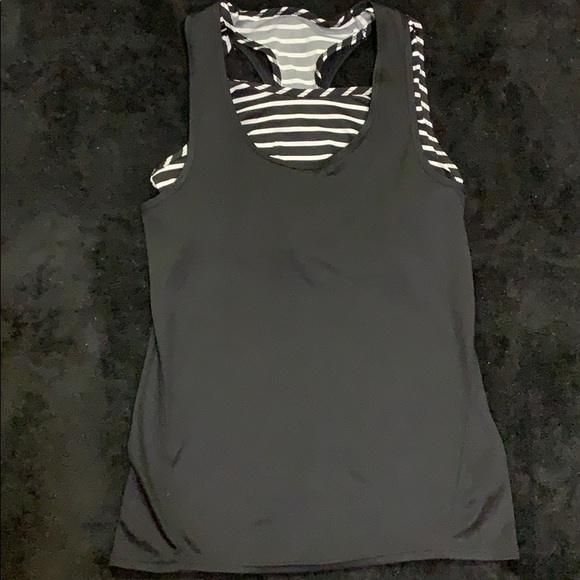 Workout top - Picture 1 of 6